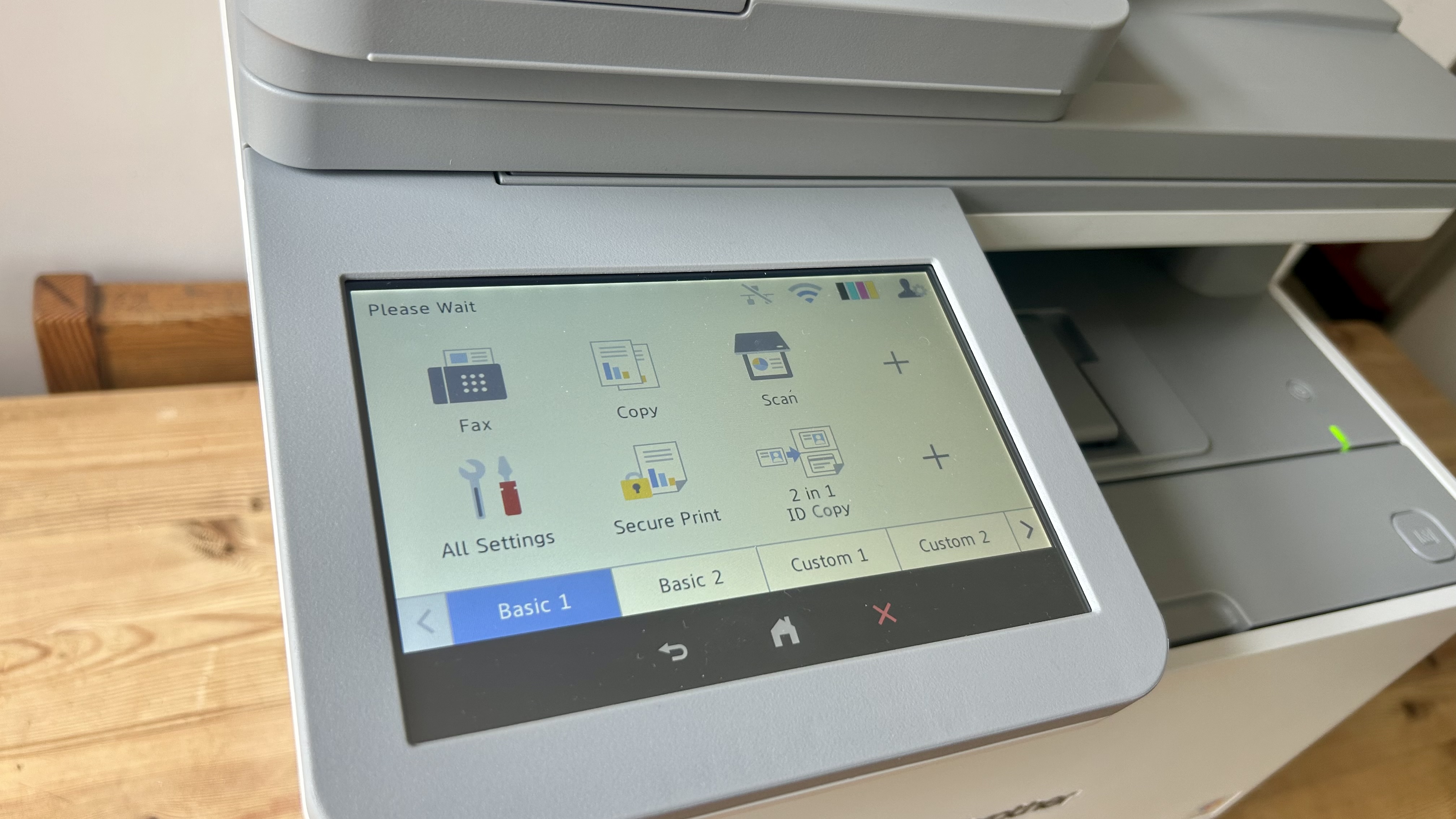 Una Brother MFC-L8970CDW de oficina en casa durante nuestras pruebas