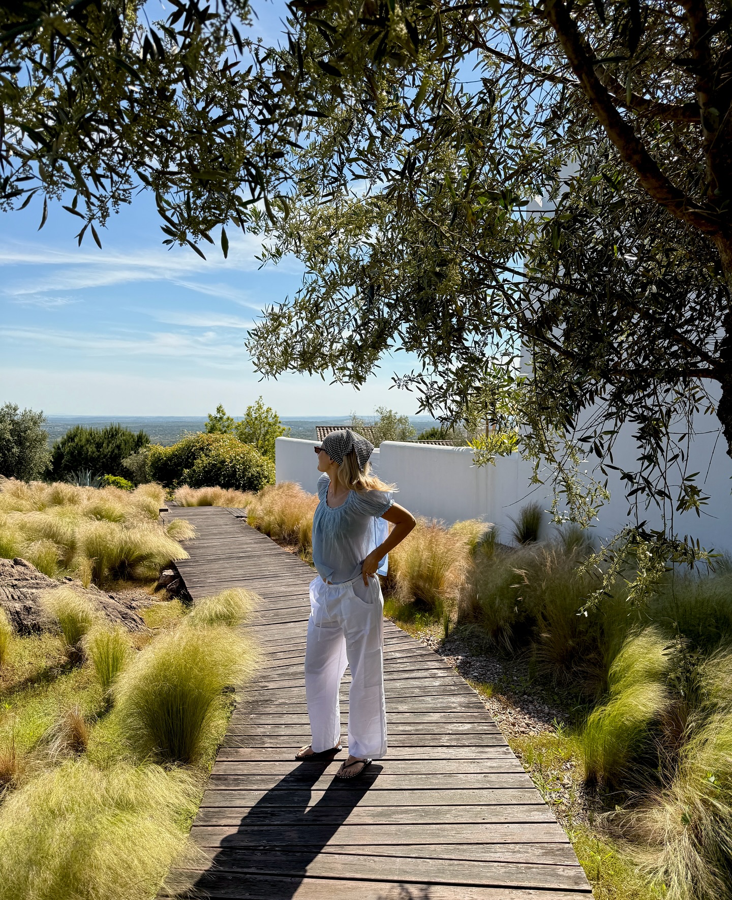 @lucywilliams02's image wearing a farmer's sleeve top, which is one of the key trends in summer 2025.