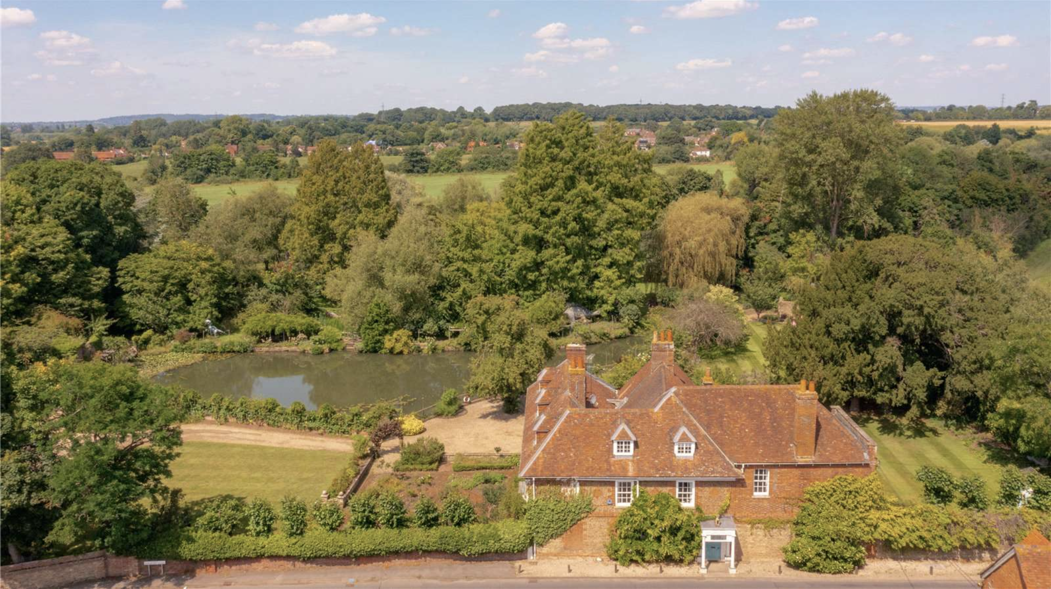 Pictures of Tim Burton's Oxfordshire home