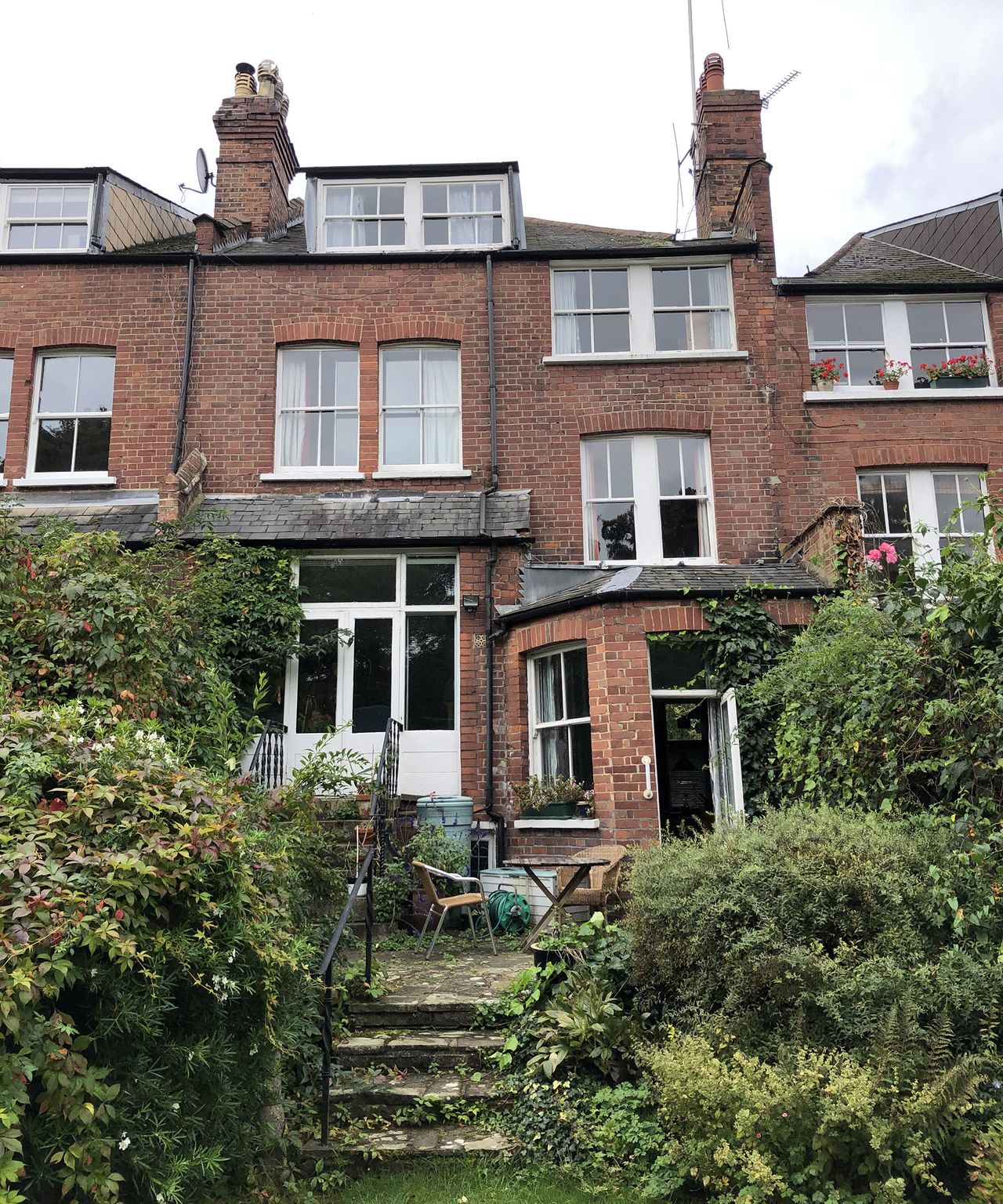 Before shot of a 6 bedroom terraced house before an extensive renovation