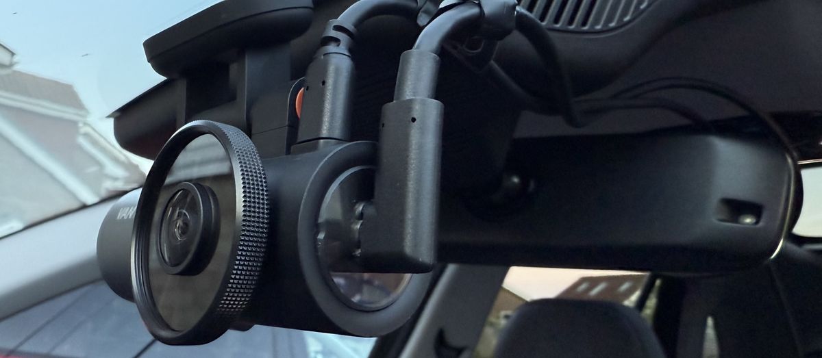 I used Vantrue’s unique thermal imaging dash cam in my car for two weeks — but I was more impressed with its huge touchscreen and easy Apple CarPlay and Android Auto compatibility for older cars