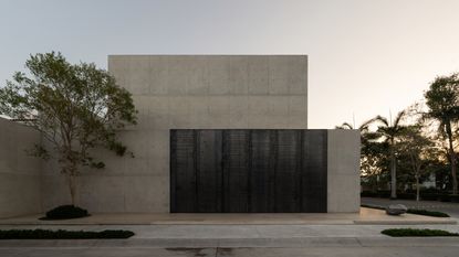 Street facade, Casa Tao, México, by HW Studio