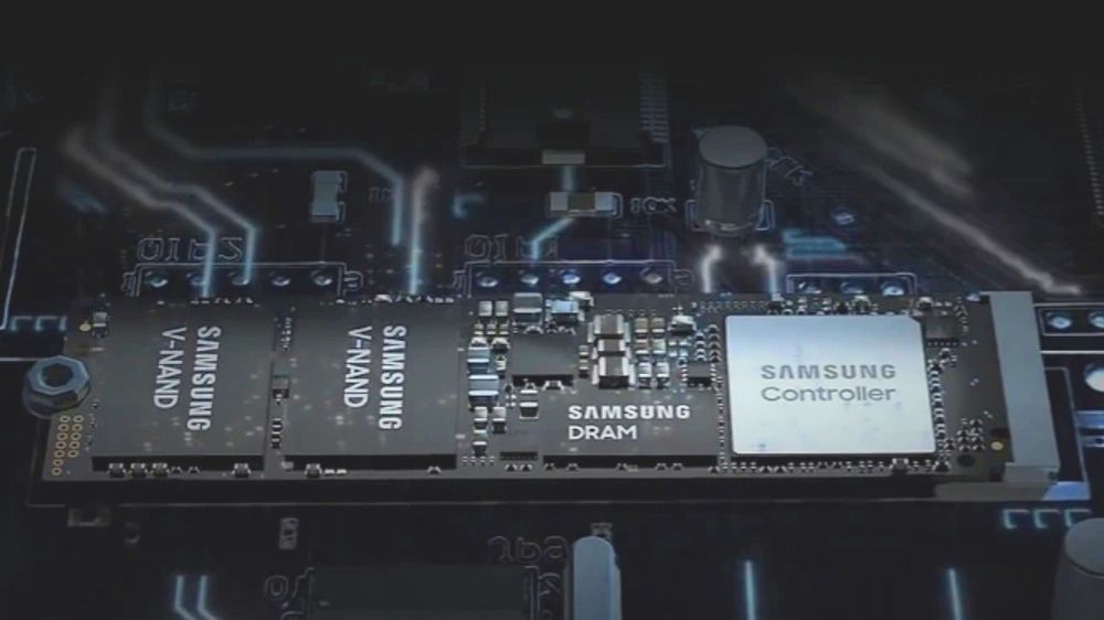 Generic Samsung SSD components on a Samsung NVMe SSD