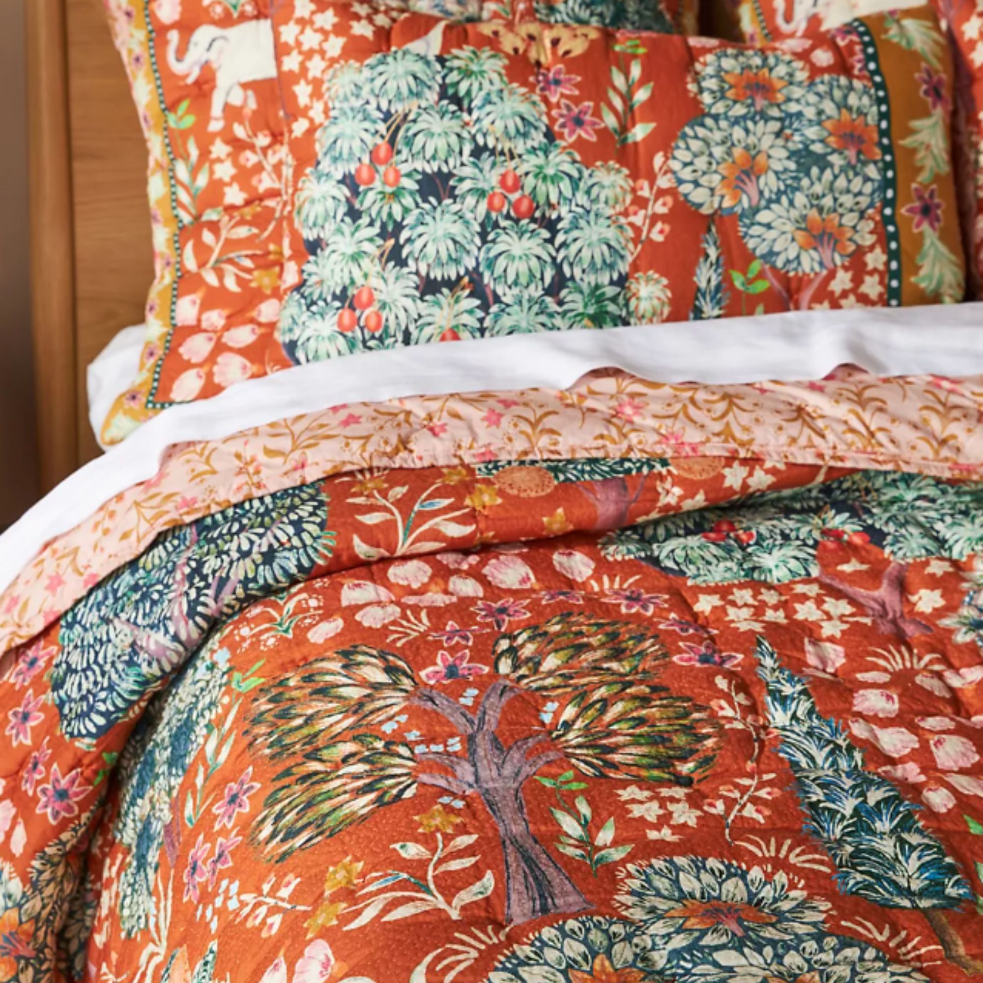 red patterned quilt