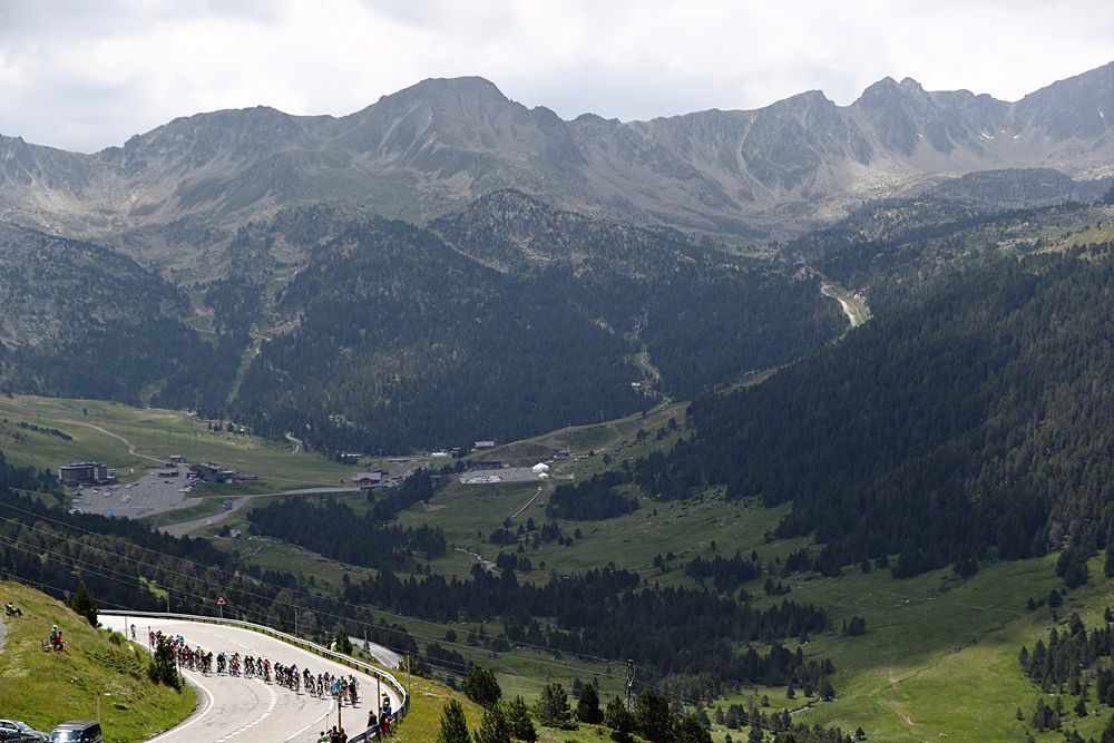 Tour de France stage 10 from Escaldes-Engordany to Revel