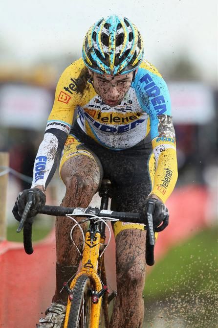 Wout Van Aert (Telenet-Fidea) would finish an impressive second at Jaarmarktcross Niel after spending spending several laps alone in the lead