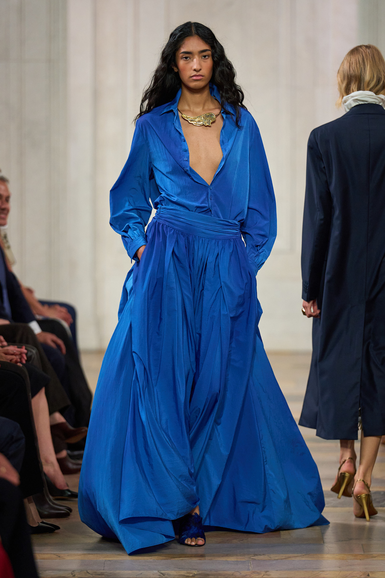 Cobalt blue on the S/S 27 runways