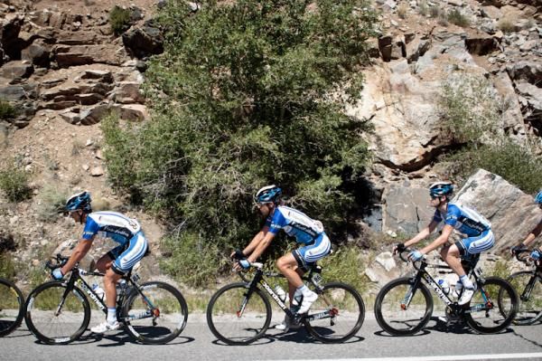 UnitedHealthcare riders protecting team leader Rory Sutherland.
