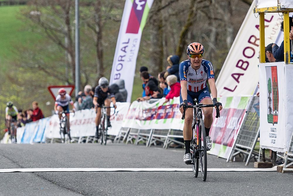 Megan Guarnier secures second place on the stage won by Emma Johansson - Emakumeen Bira 2016 Stage 2