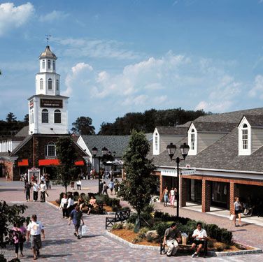 Outlet Stores - Premium Outlet Shopping Malls | Marie Claire