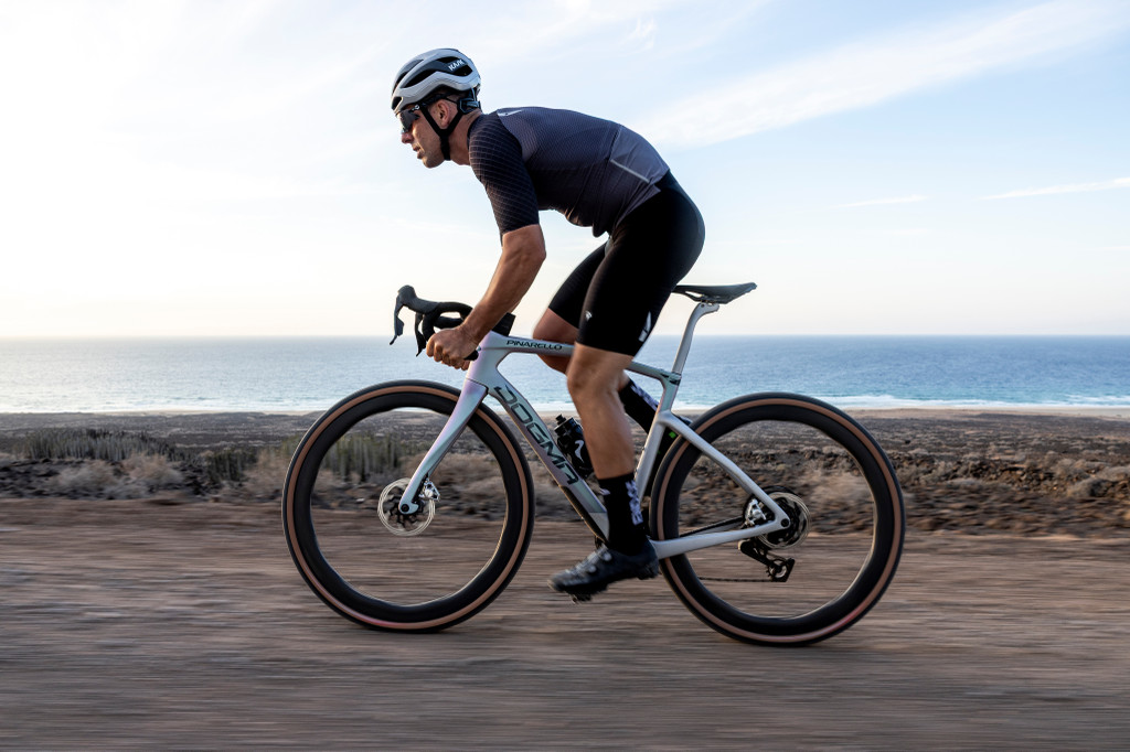 Tom Pidcock riding the new Pinarello GR