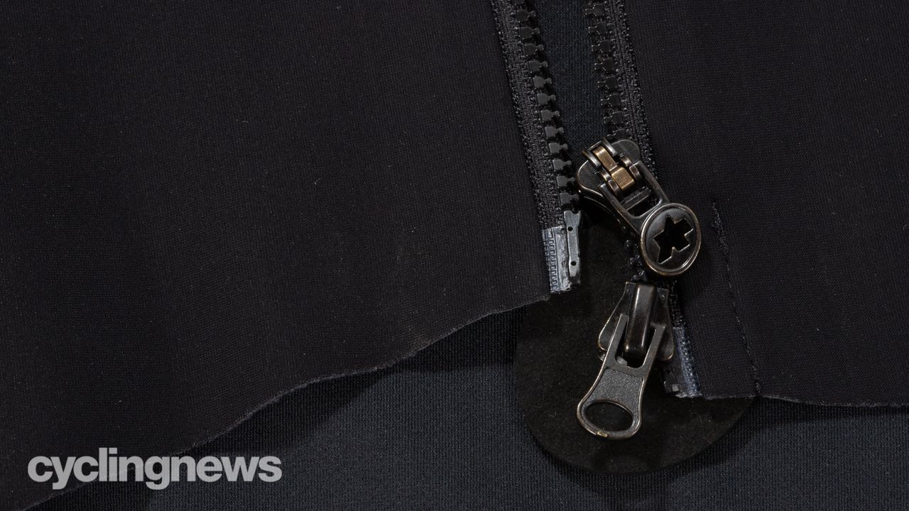 Assos Equipe RS Spring Fall Gilet detail of high quality zippers