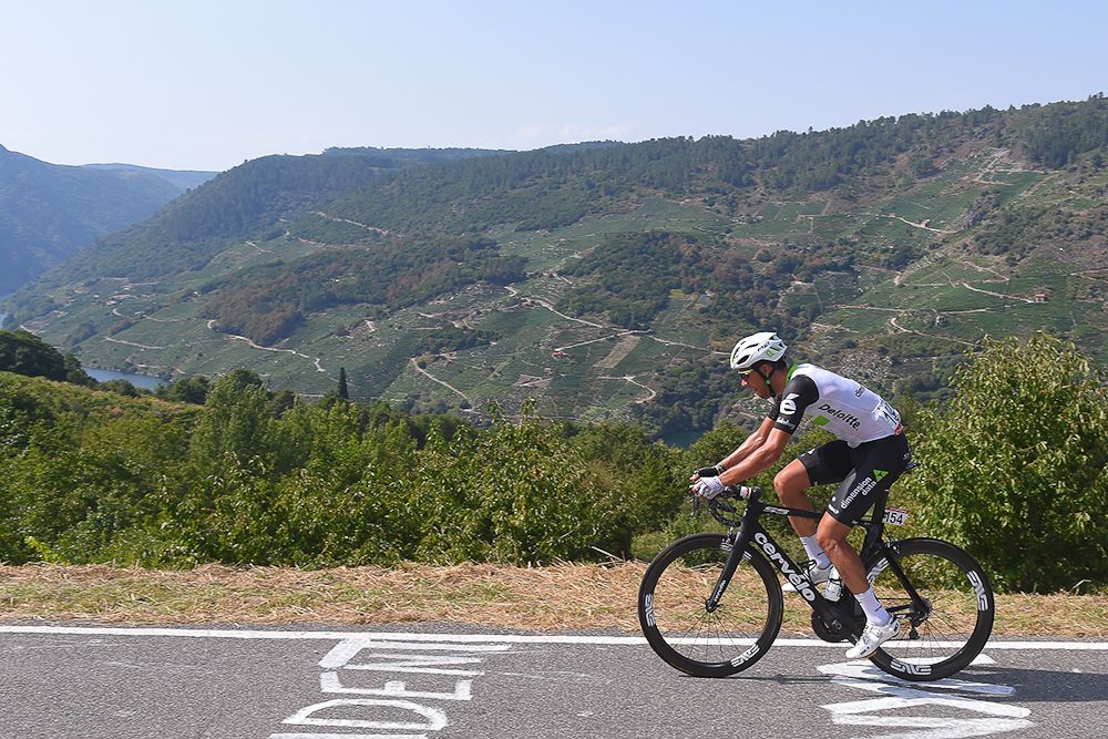 Omar Fraile on the attack during stage 6 at the Vuelta