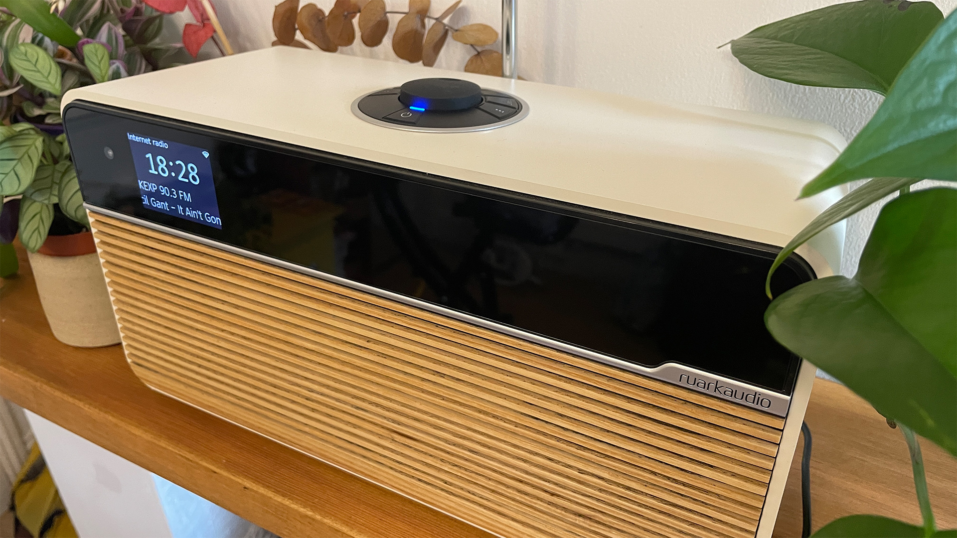 Internet radio: Ruark R2 Mk4