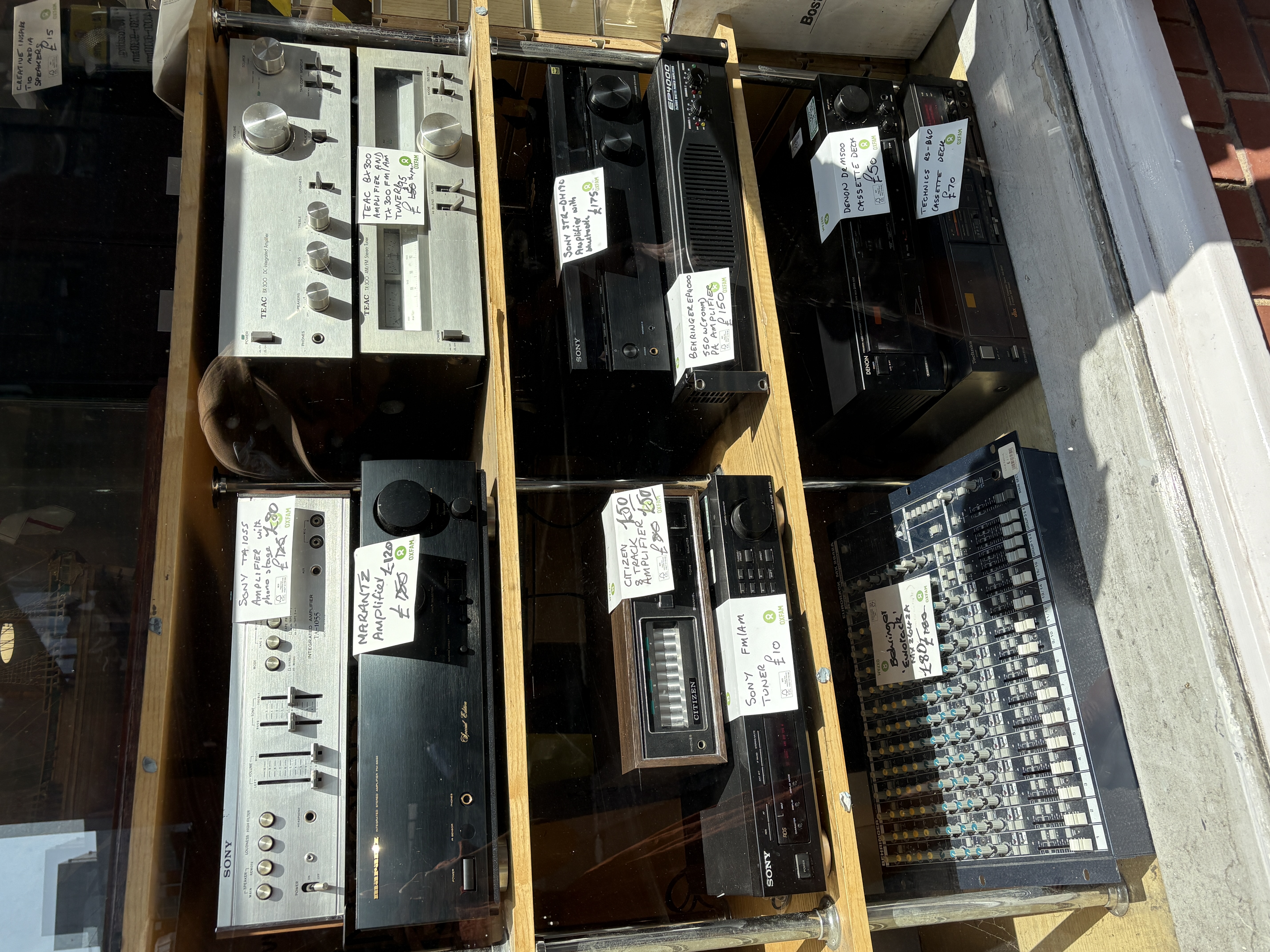 Old hi-fi being sold at Oxfam Music Shop in Reading