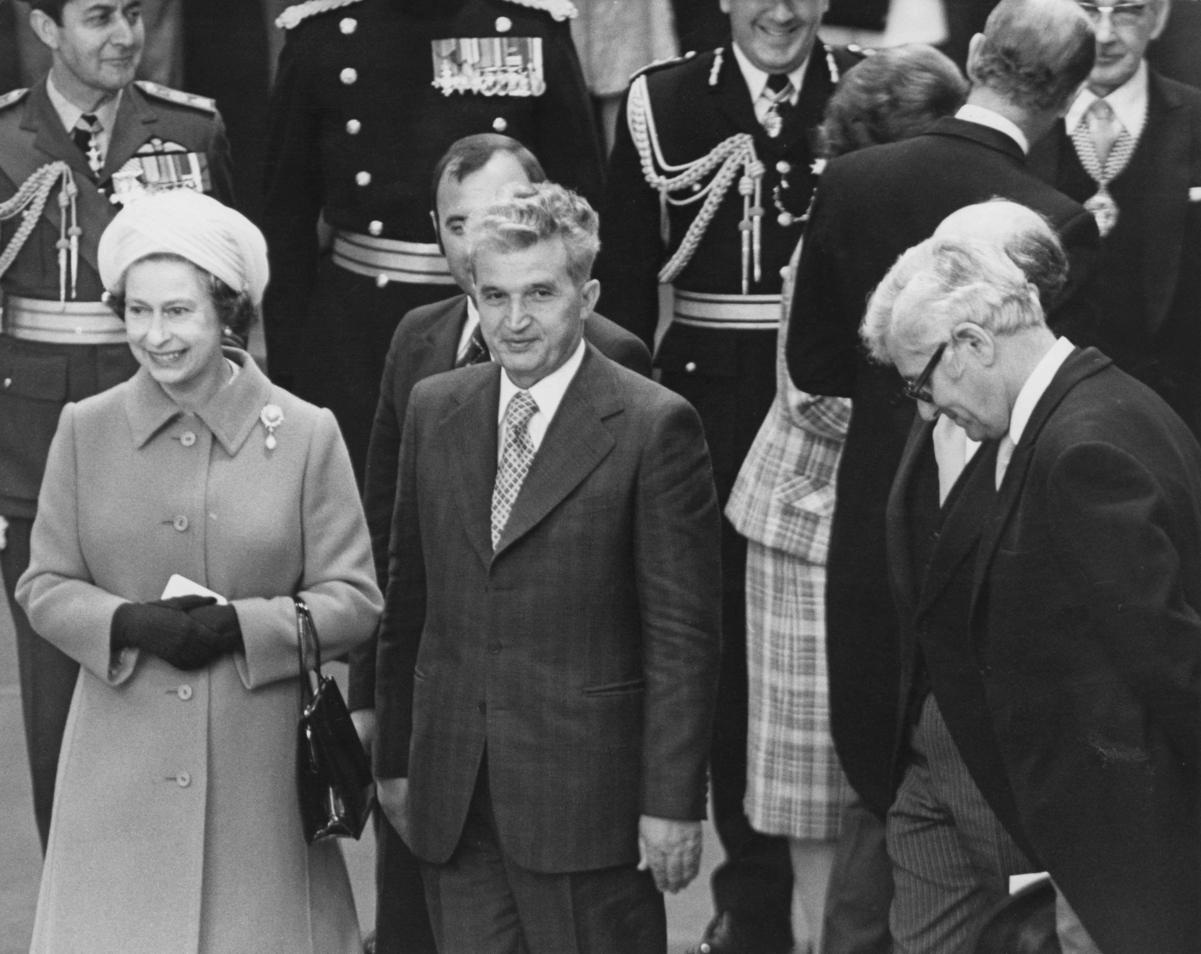 Queen Elizabeth standing next to Romanian president Nicolae Ceaușescu