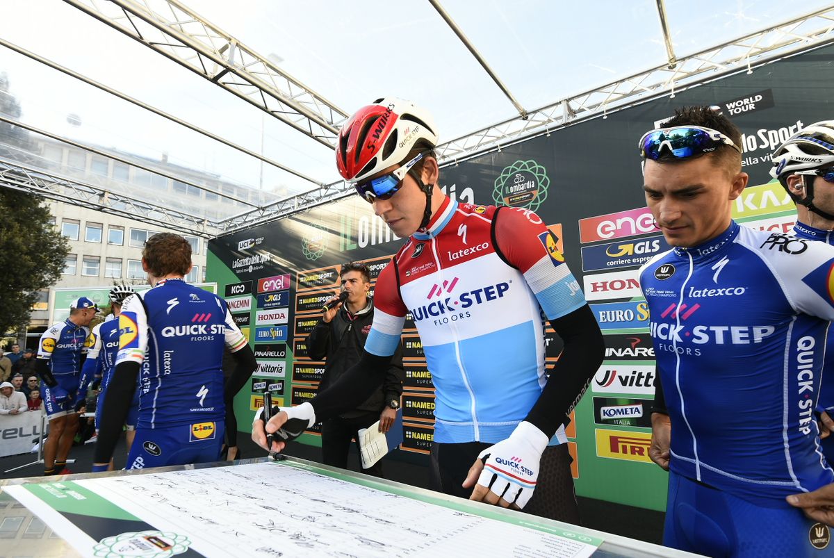Bob Jungels signs on
