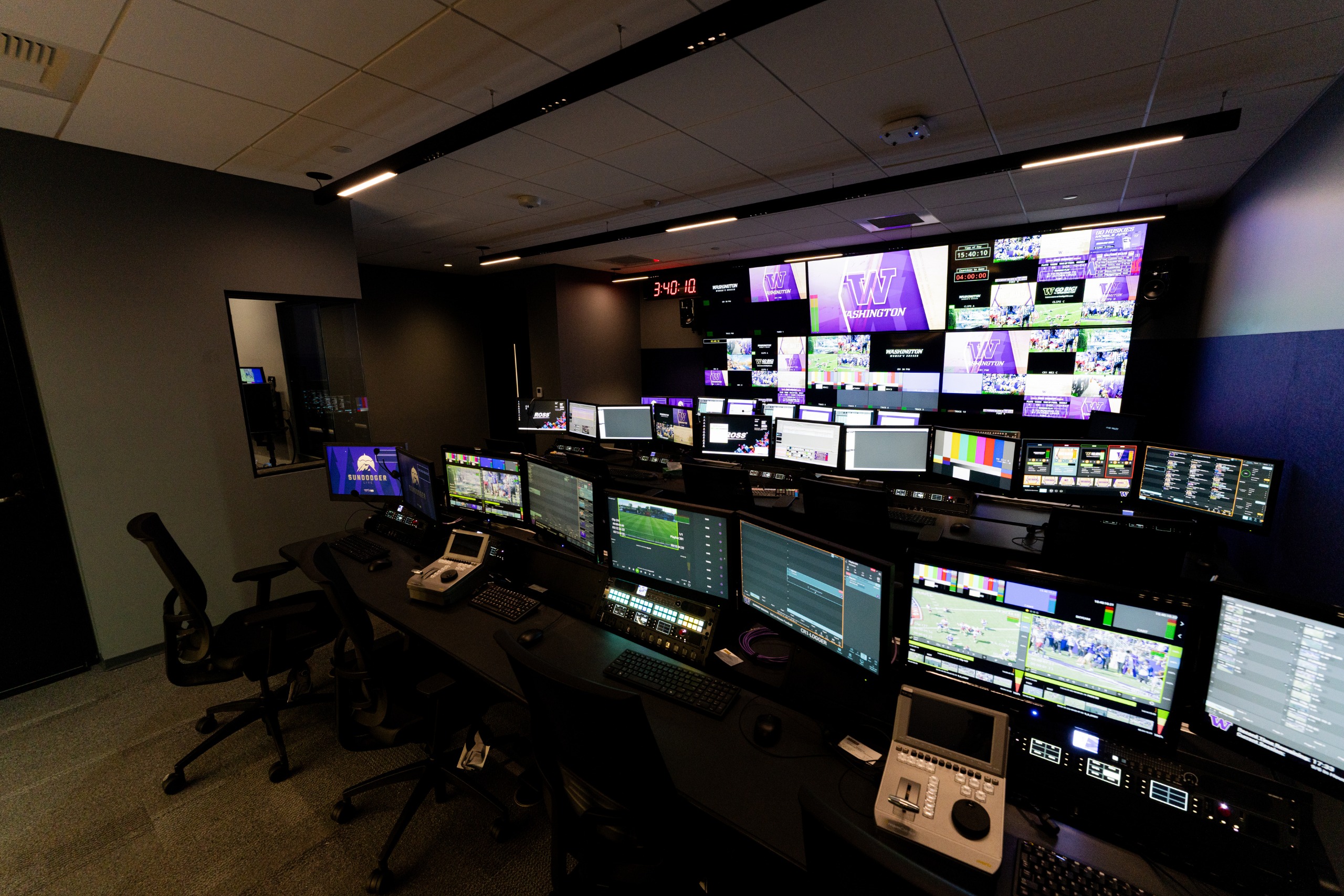 The interior of the newly upgraded Sundodger Studios at University of Washington.