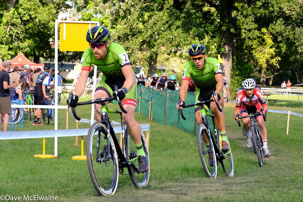 Stephen Hyde (Cannondale) and Curtis White lead the pro men out onto the course