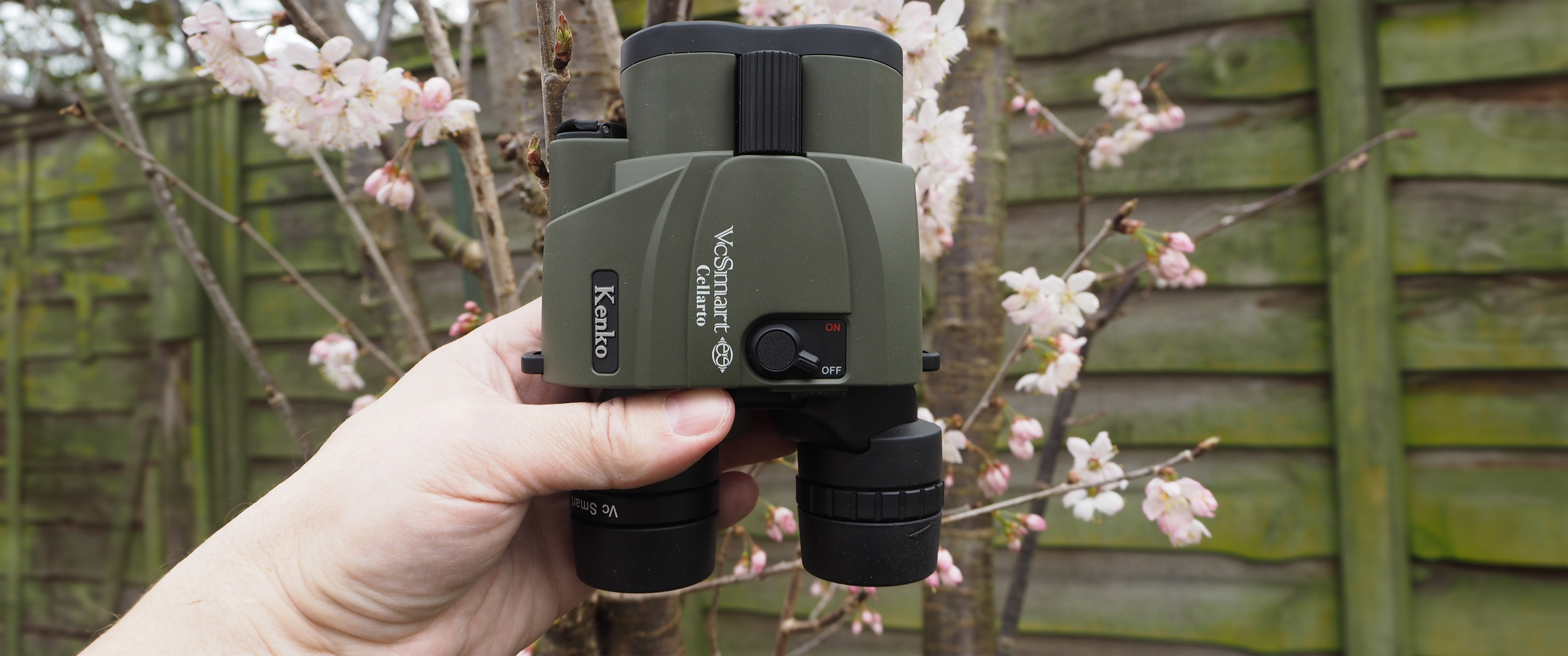 Kenko VC Smart Cellarto 10x30 WP in the hand