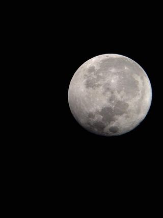 Amateur astronomer Zack Payne took this photo of the supermoon during his "moon party" in Knoxville, Tennessee, on Nov. 14.
