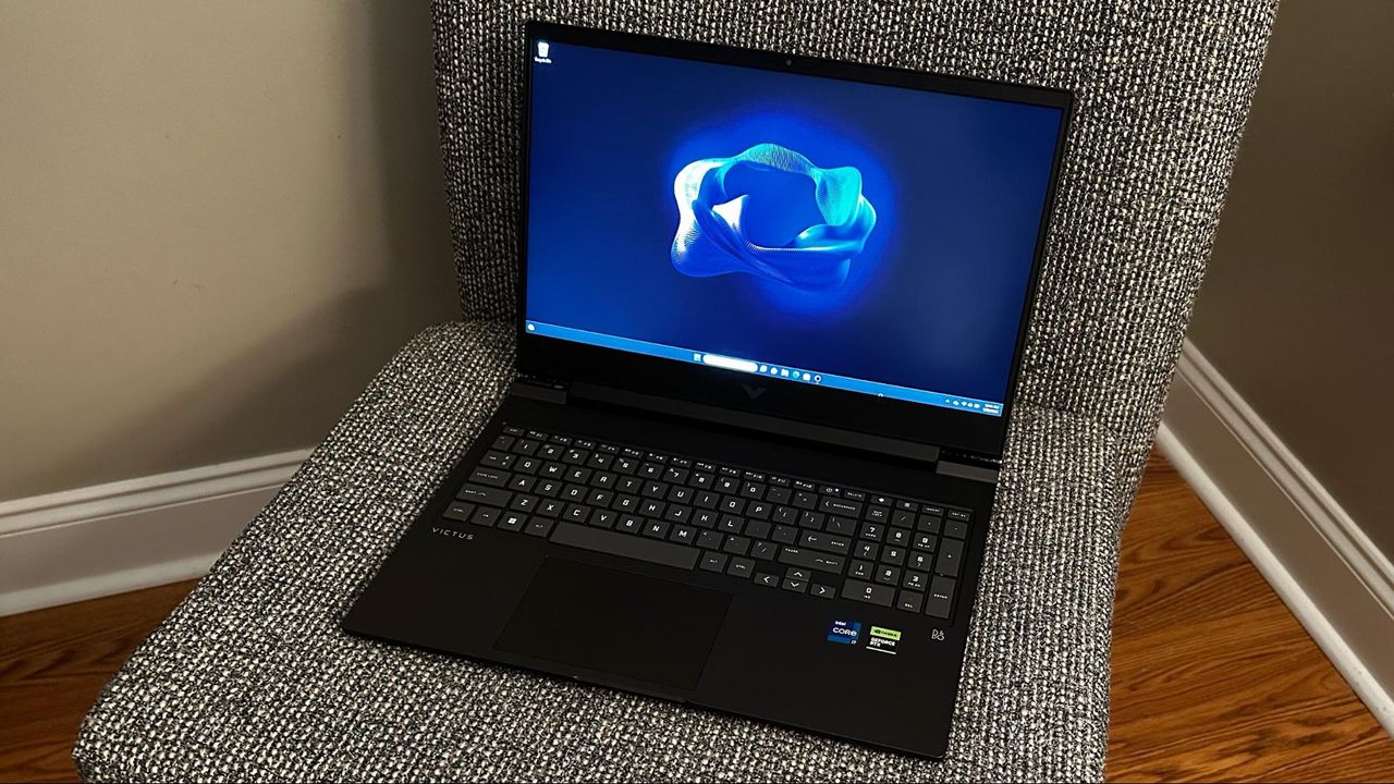 HP Victus 16