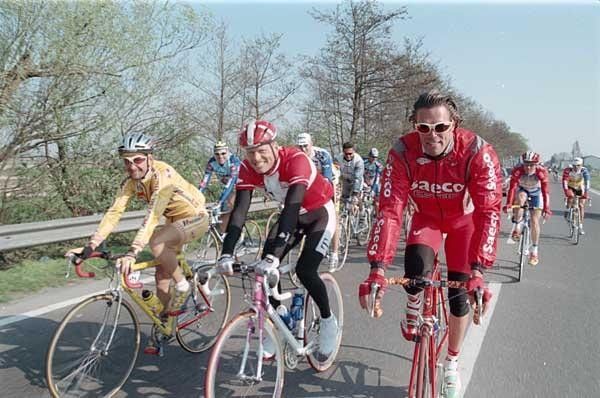 Riis (r) rides with Marco Pantani