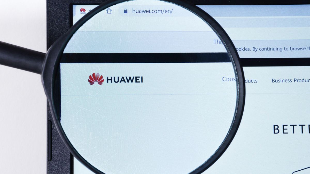 Huawei website homepage, with Huawei logo visible on display screen