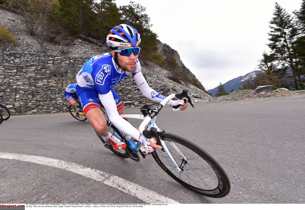 Thibaut Pinot then switched from SRM to a Garmin headunit just a few days later