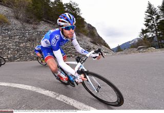 Thibaut Pinot then switched from SRM to a Garmin headunit just a few days later