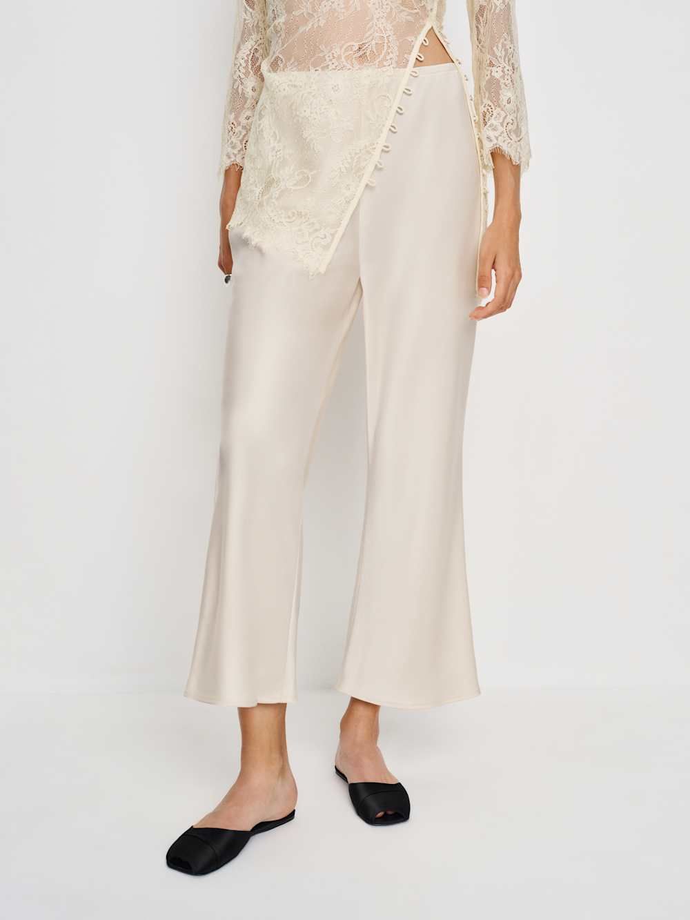 Gale Satin Mid Rise Capri Pant