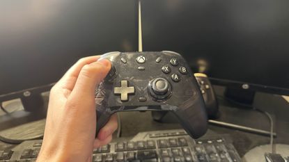 GameSir Kaleid in a reviewer's hand