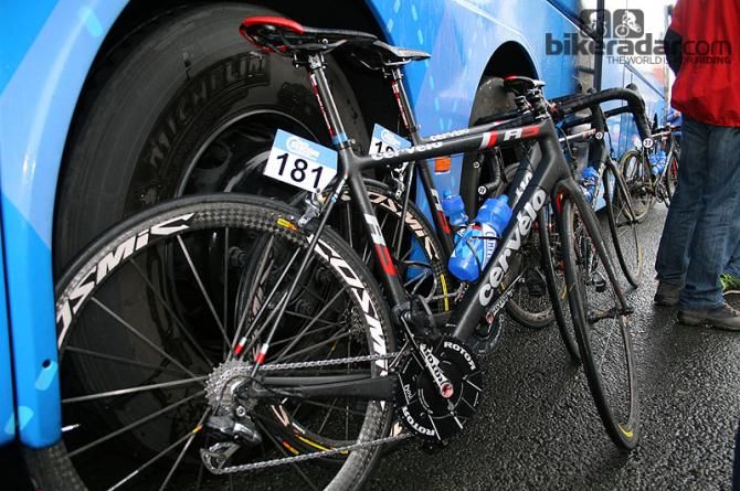 Dan Martin&rsquo;s (Garmin-Sharp) Cerv&eacute;lo R5 lies propped against the team bus