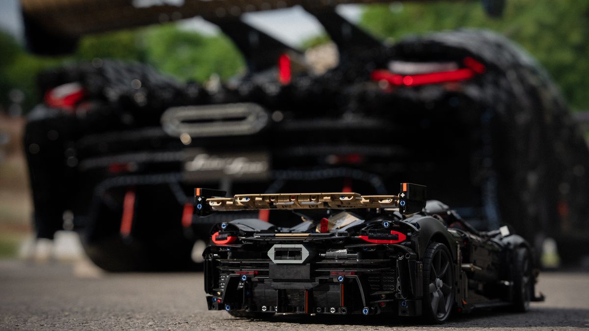 Lego Technic Koenigsegg Sadair's Spear