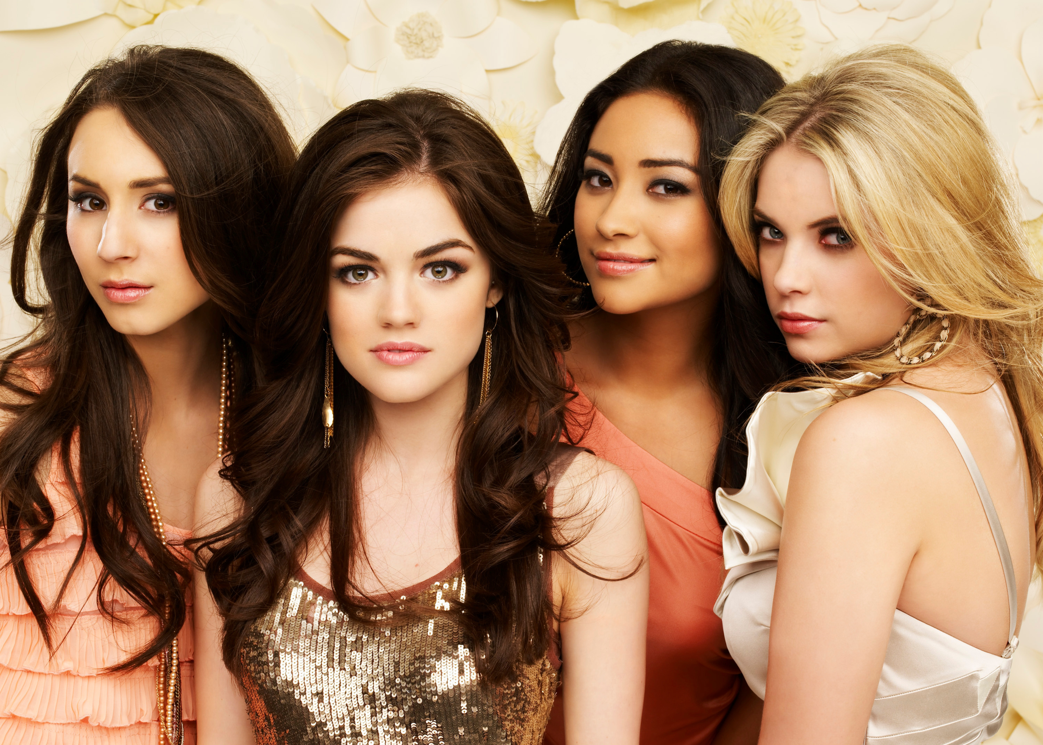 shay mitchell pretty little liars