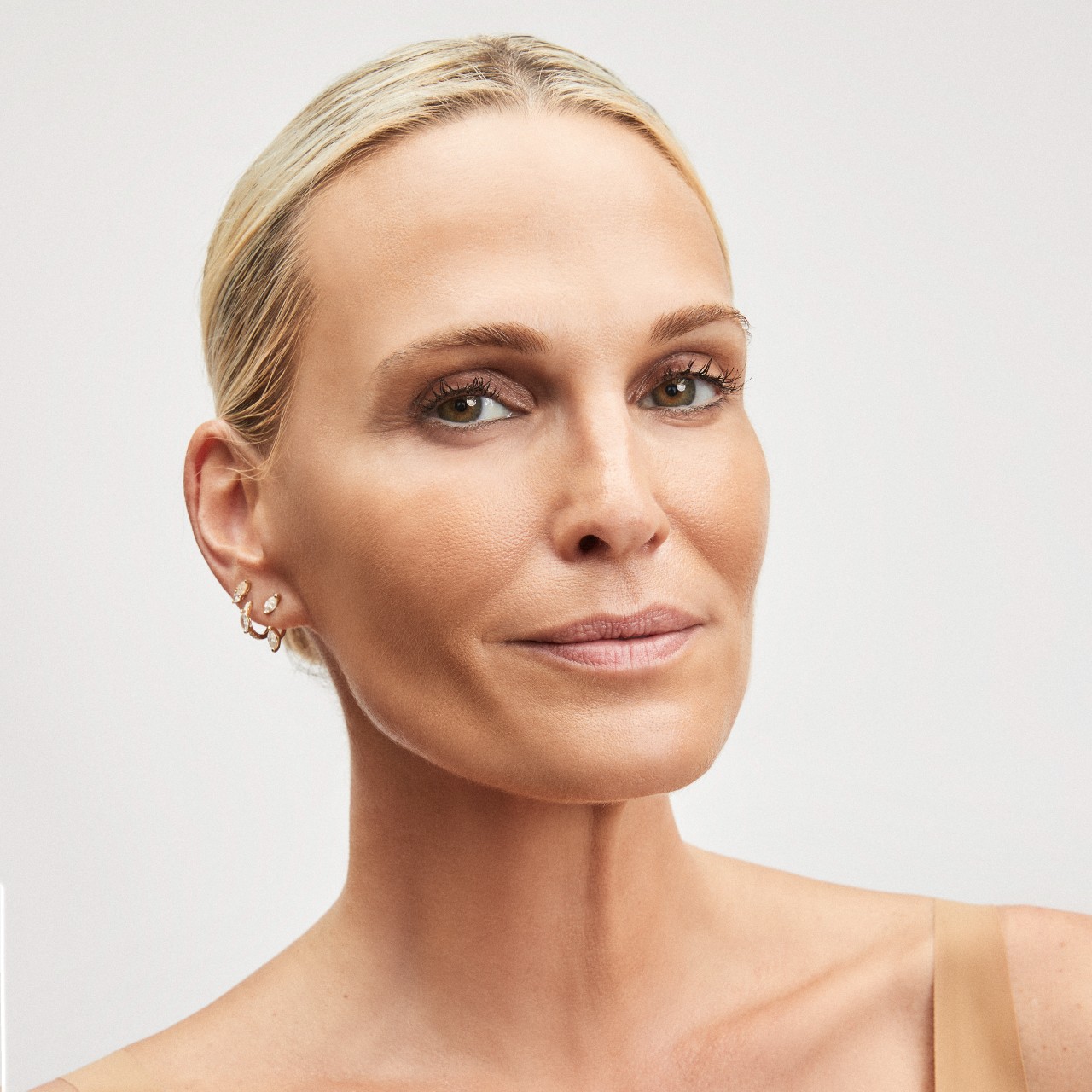 Molly Sims' YSE Beauty Is Your New Skin-Brightening,…