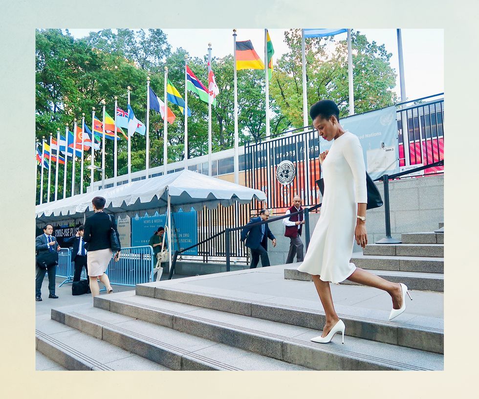 elizabeth nyamayaro anne hathaway