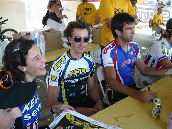 Autograph signing time