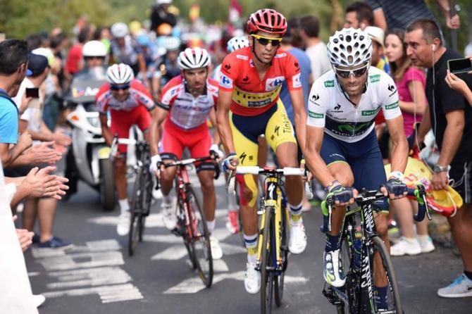Alejandro Valverde (Movistar) leads the GC group