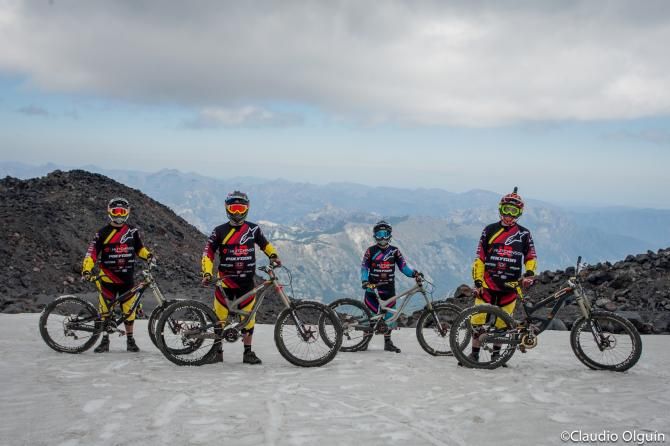 The Hutchinson UR Team launched in Chile for 2014
