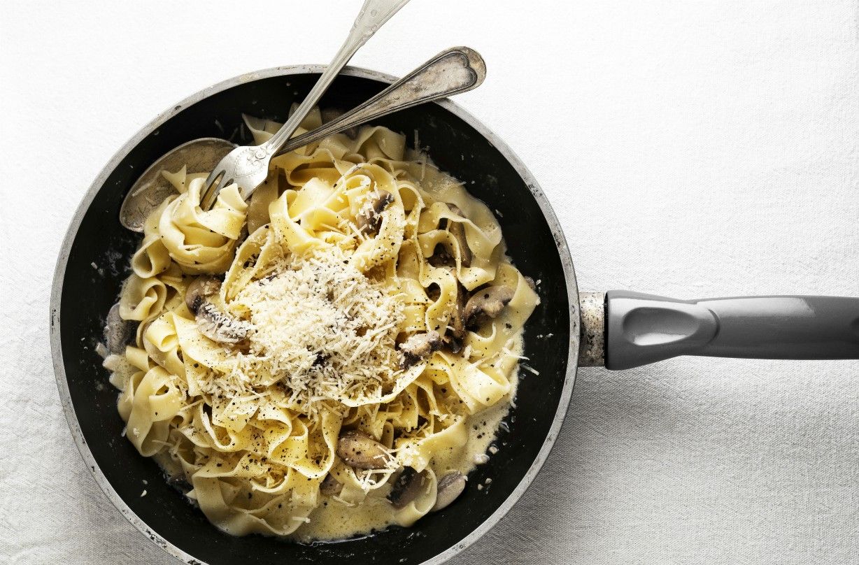 Slimming World&#039;s creamy mushroom and broad bean carbonara