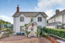 Nymet Lodge, Nymet Rowland, Crediton, Devon.