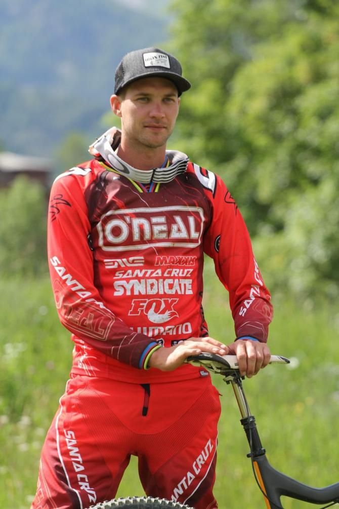 "The only option I have is to ride off the pressure,&rdquo; said Greg Minnaar ahead of the UCI MTB World Championships which take place at Cascades MTB Park in Pietermaritzburg from 21-25 August.