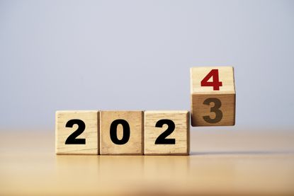 row of blocks shifting from 2023 to 2024 with the 4 being red