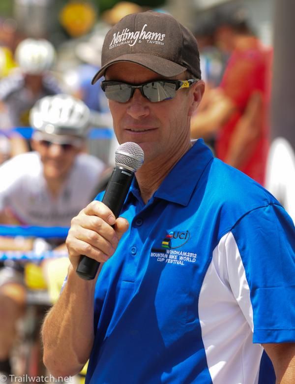 Veteran Announcer Larry Longo at the men