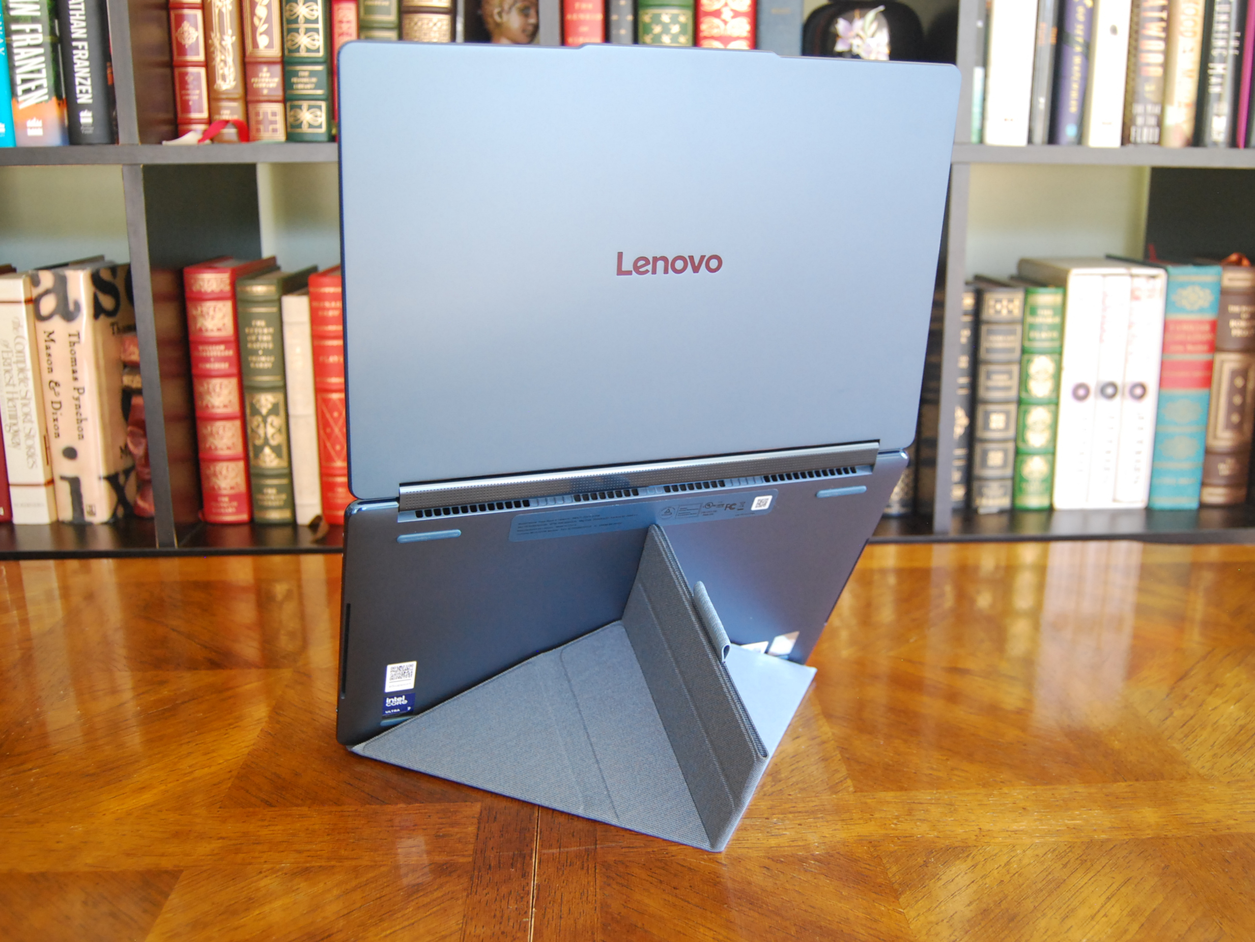 Lenovo Yoga Book 9i 14" (Gen 10)