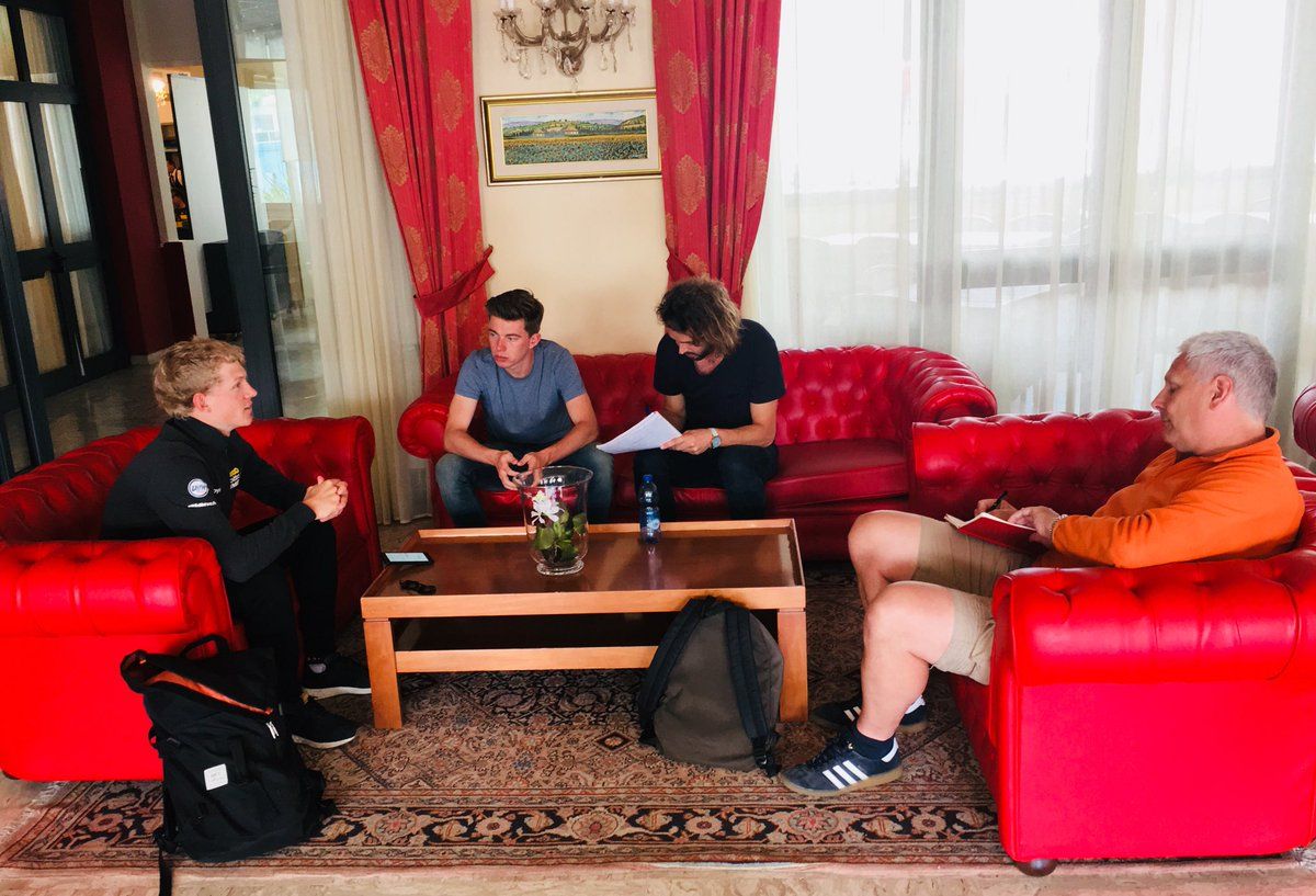 Koen Bouwman sits down with Dutch journalists