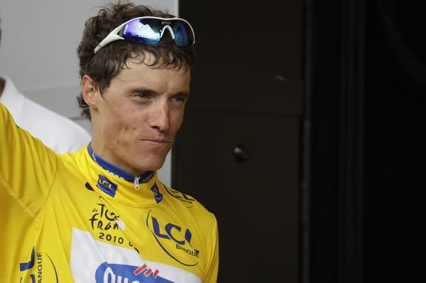 Sylvain Chavanel (Quick Step) back in yellow after a superb solo effort.