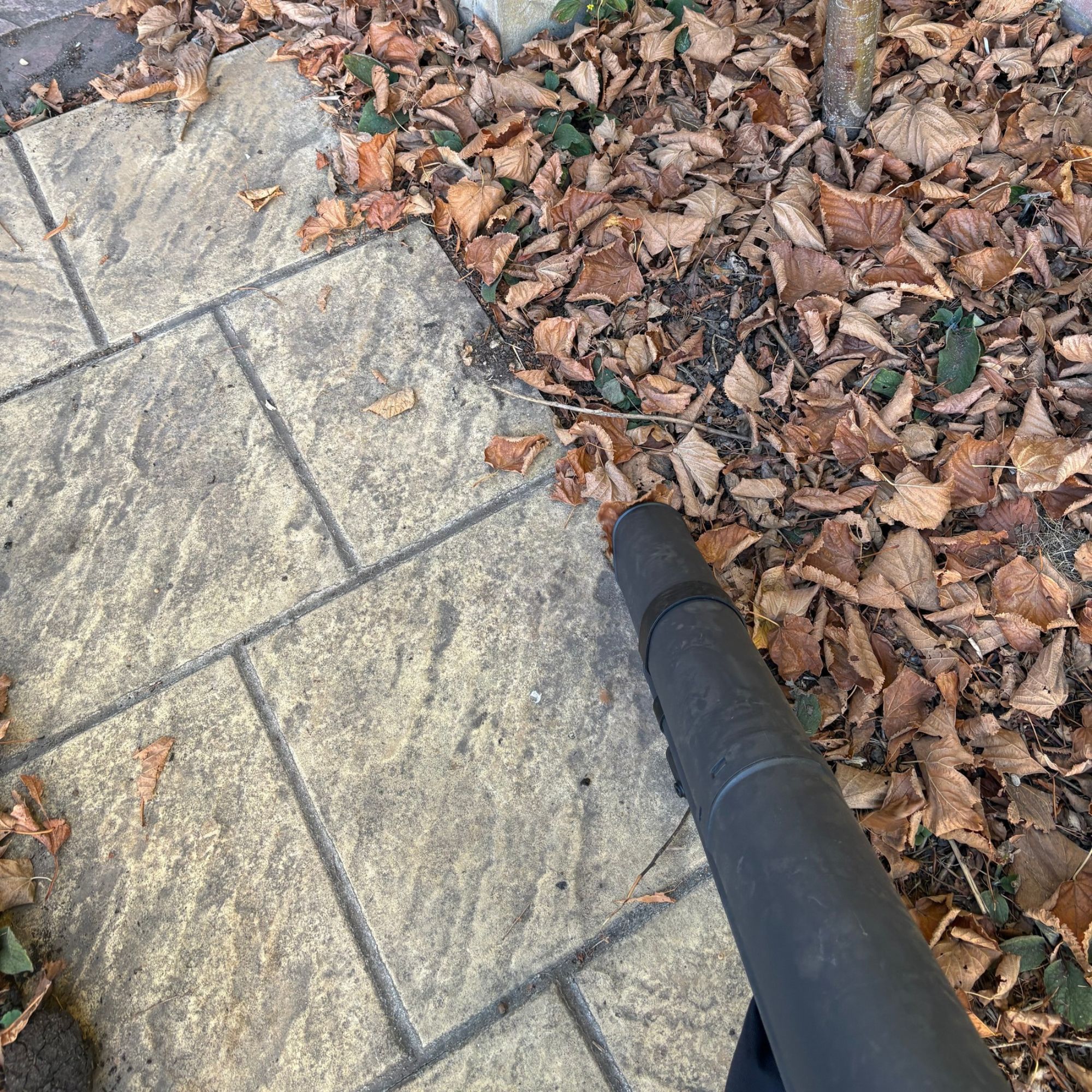 FLYMO EasiBlowVac Cordless Garden Vacuum &amp;amp; Leaf Blower