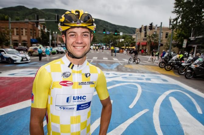 Kiel Reijnen (UnitedHealthcare) at the start in the yellow jersey